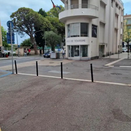Famillial Avec Toutes Commodites Du Centre Appartement